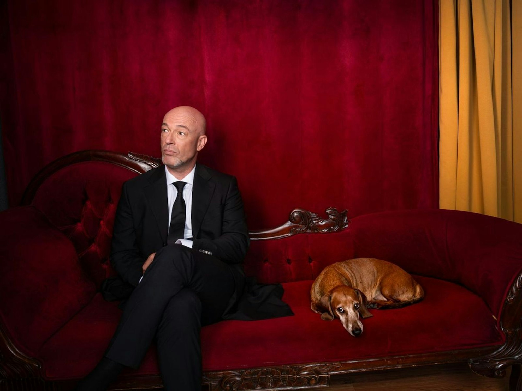 Der Graf ist „ganz klar für eine Klarnamenpflicht im Internet“. Denn, so glaub der Unheilig-Frontmann: „Es wäre vieles sofort besser, diese ganze Bösartigkeit würde sofort zurückgehen, wenn die Autoren der Posts und Kommentare als reale Personen identifizierbar wären.“ (Bild: Erik Weiss)