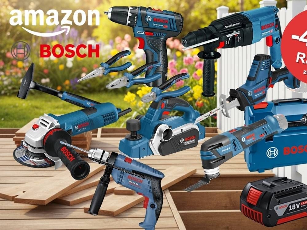 Collage verschiedener blauer Bosch Professional Werkzeuge (Akkubohrer, Bohrhammer, Winkelschleifer, Schlagbohrmaschine, Hobel, Säbelsäge, Multi-Tool, Zangen, Hammer sowie ein 18V Akku und ein Werkzeugkoffer) auf einem sommerlichen Holzterrassen-Hintergrund mit Blumen. Links oben das Amazon-Logo und der rote Bosch-Schriftzug. Rechts oben roter Button mit der Aufschrift „Bis -42 % Rabatt zur UVP".