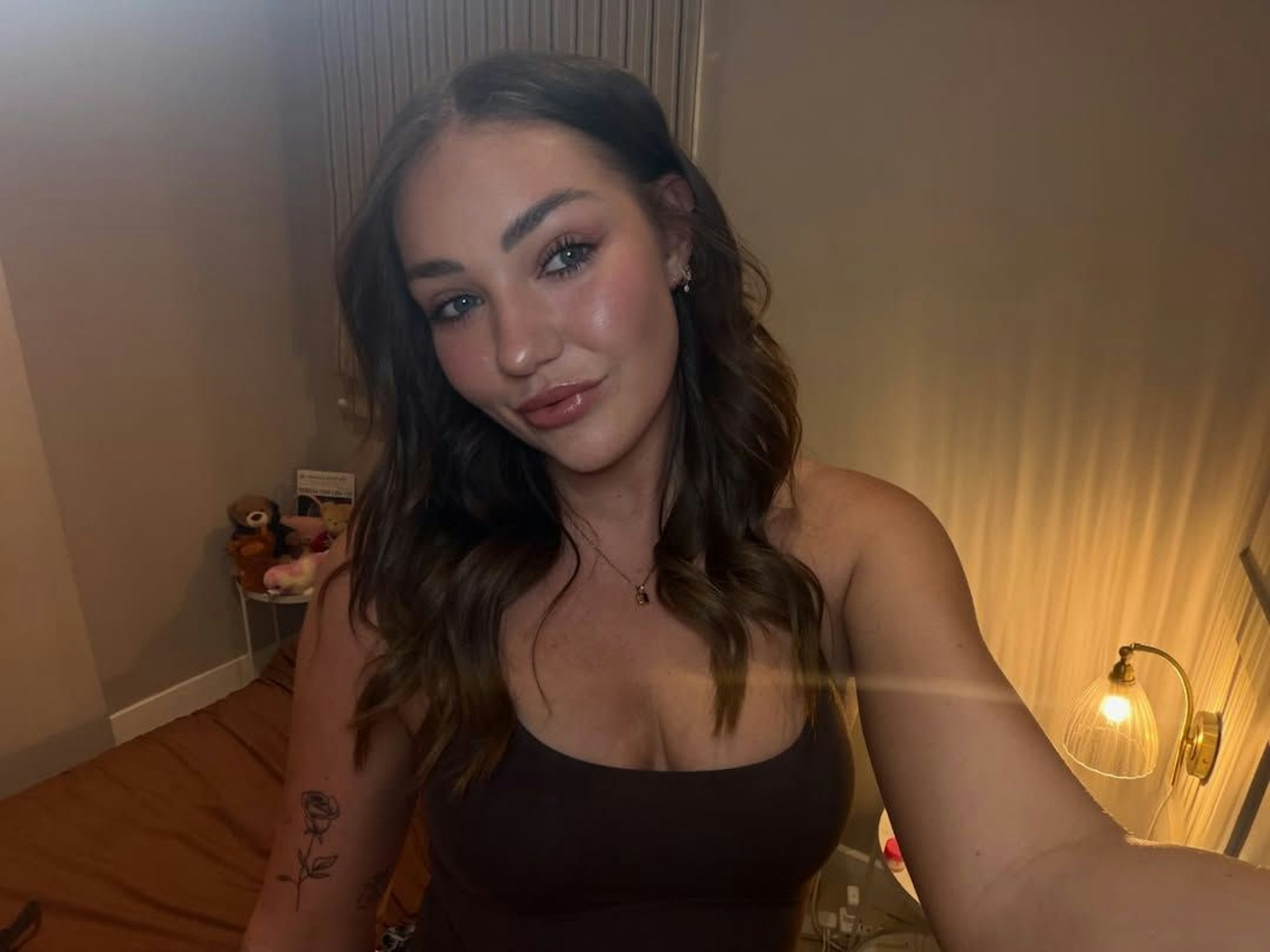 Taila Maddison behauptet, sie habe ein Vermögen für dasluxuriöse Leben ihres arbeitslosen Ex-Freundes ausgegeben.