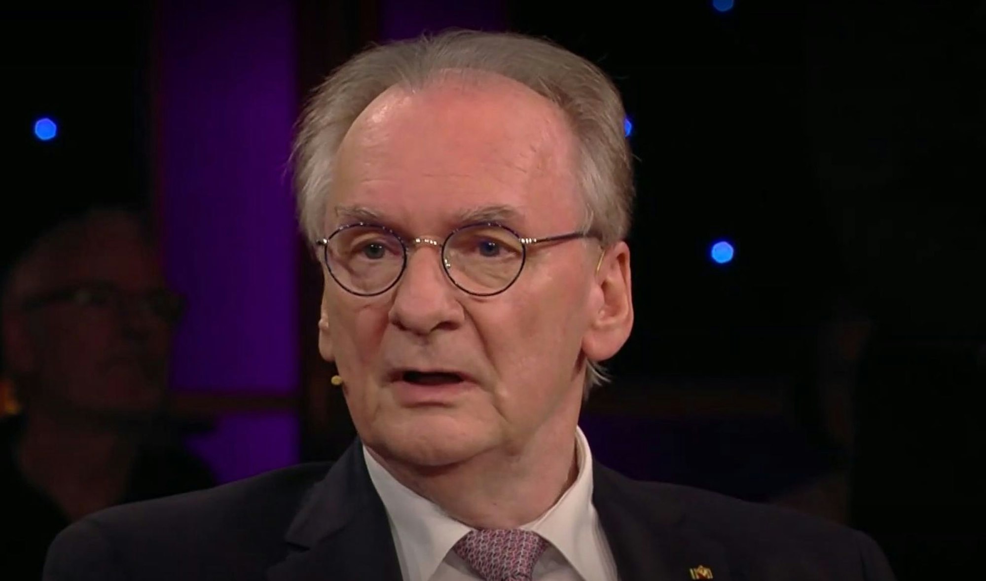 Reiner Haseloff und seine Frau berichteten bei „Riverboat“ unter anderem von ihrer kuriosen Hochzeitsnacht. (Bild: MDR)