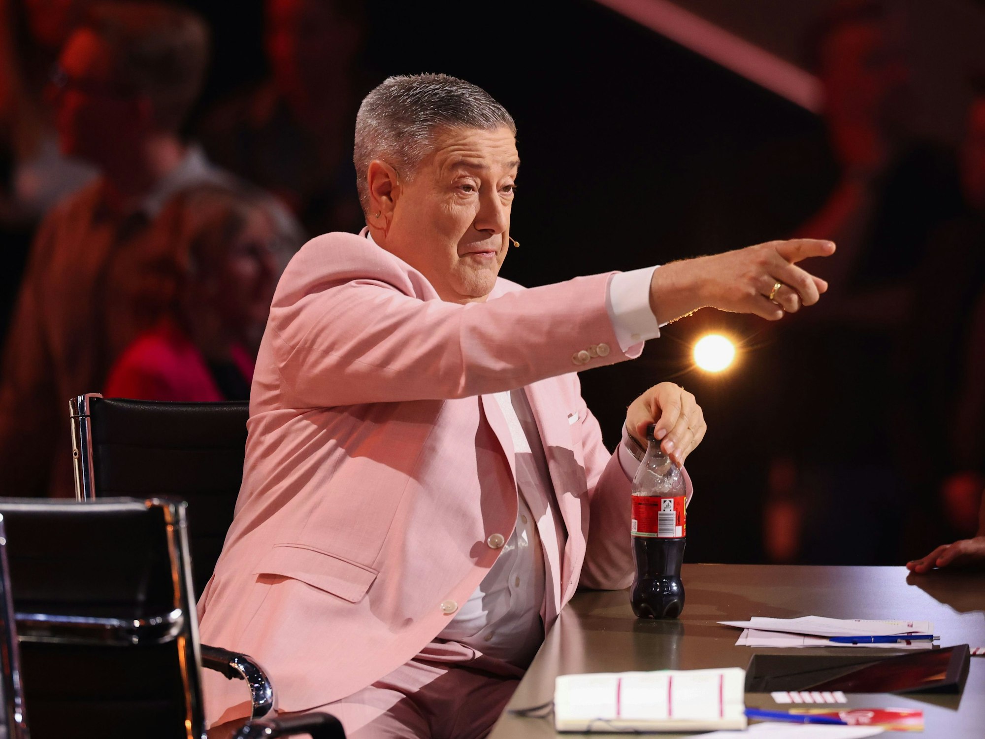 Joachim Llambi, Jurymitglied, sitzt in der RTL-Tanzshow „Let's Dance“ im Coloneum.