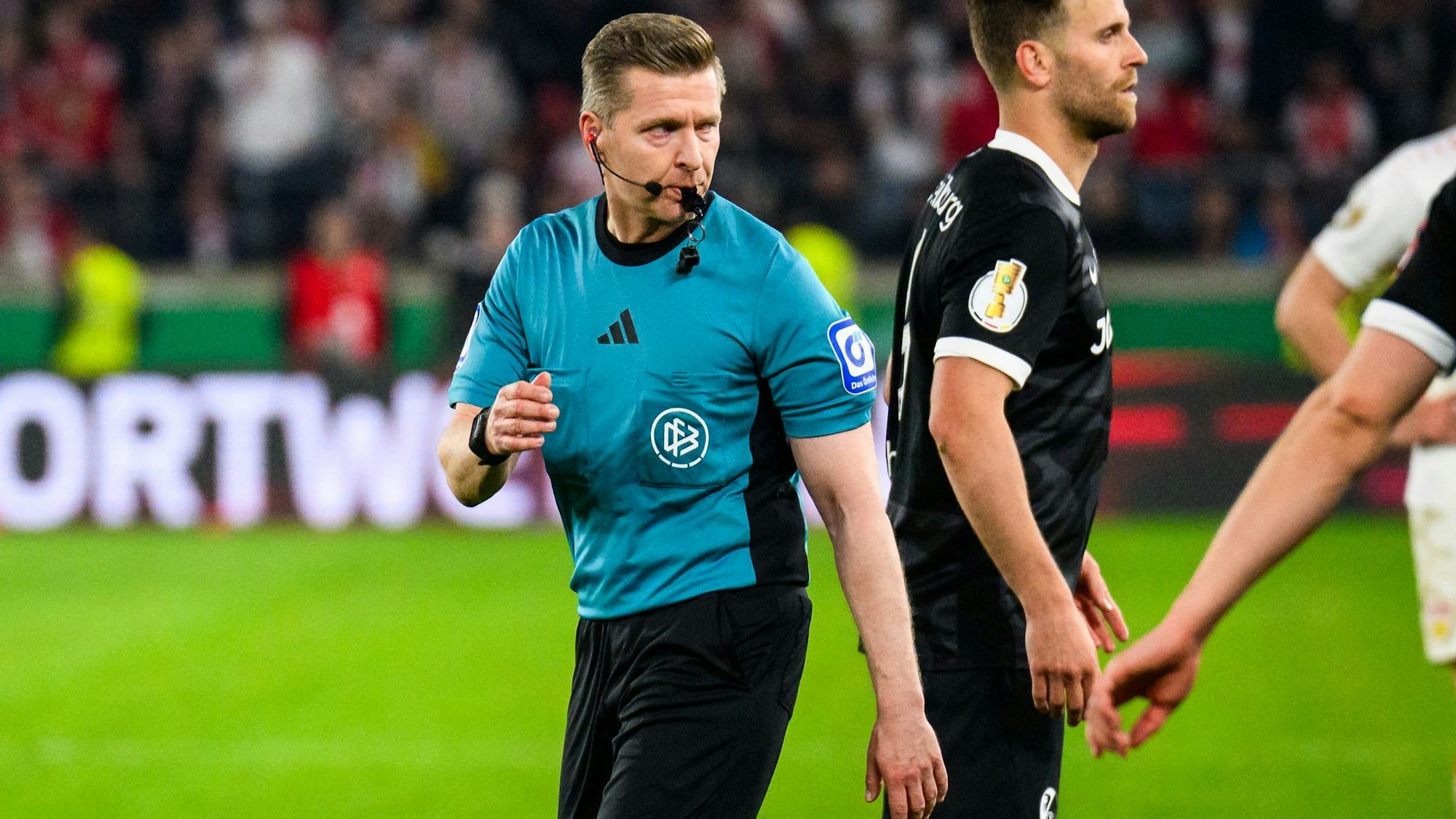 Schiedsrichter Tobias Welz