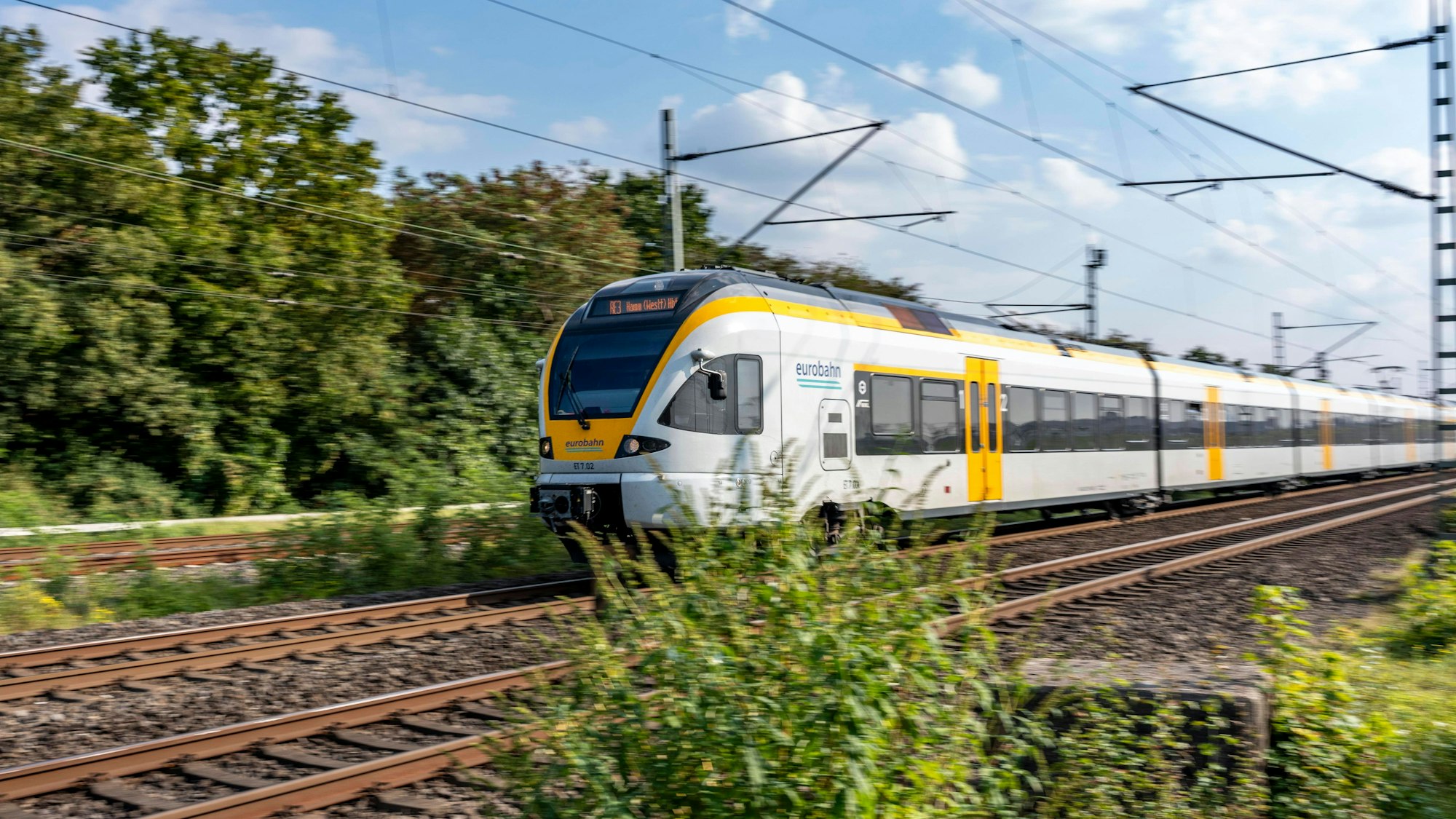 Ein Mann zieht sich im RE3 komplett aus (Archivbild).