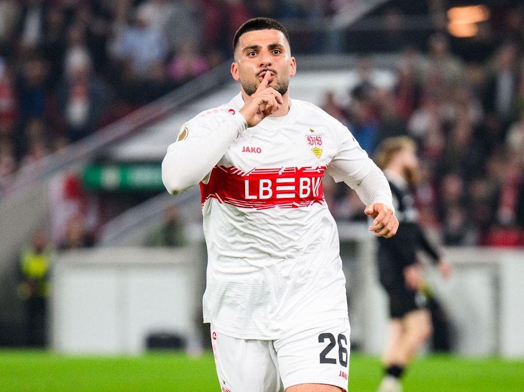 Deniz Undav jubelt und hält sich den Zeigefinger vor den Mund.