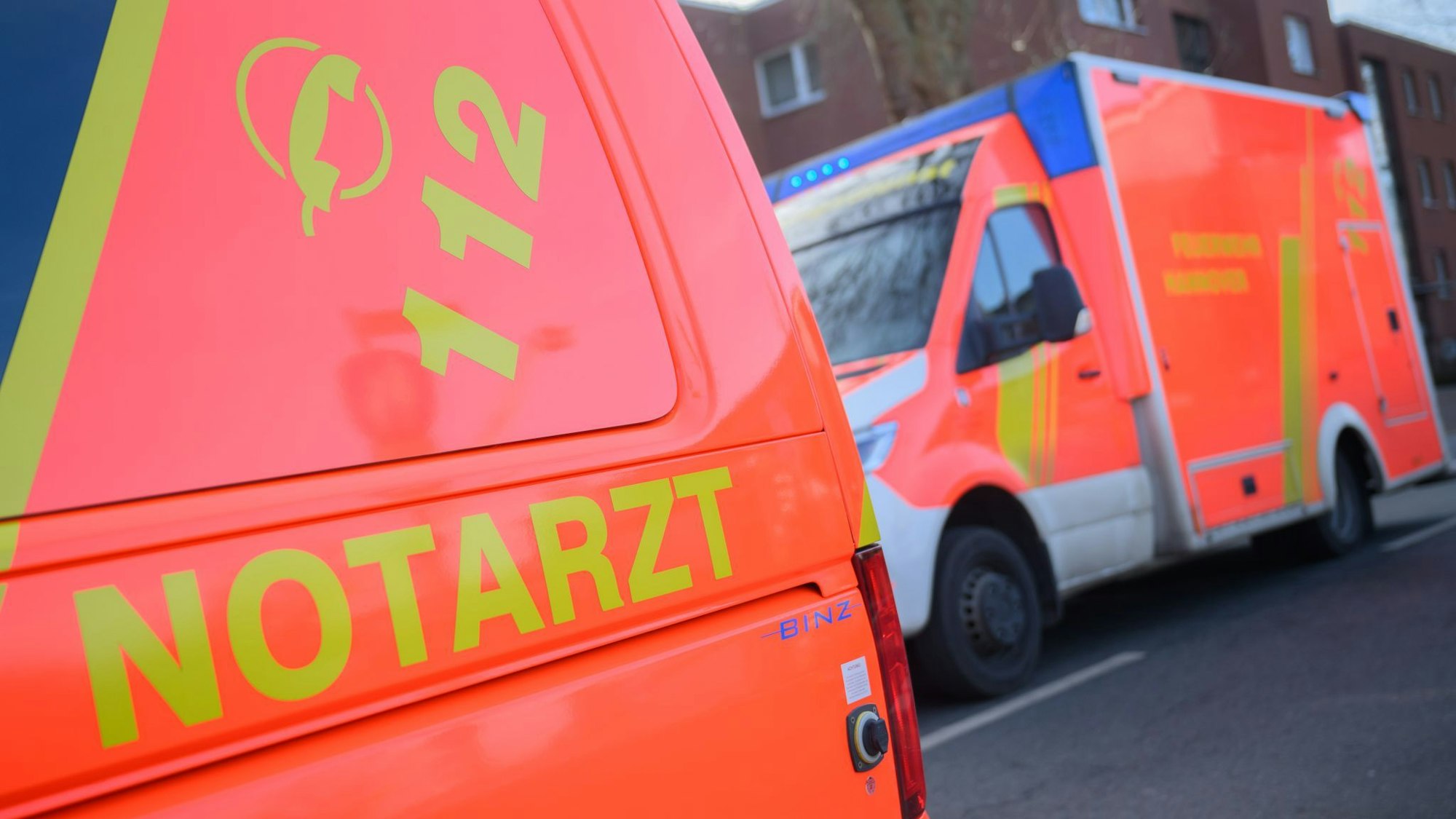 Notarzt und Rettungswagen