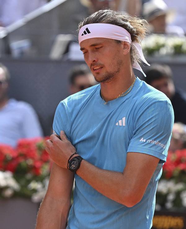 Alexander Zverev reagiert nach einem Punkt enttäuscht.