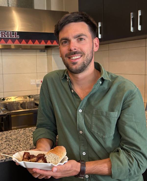 «Dieters Grill» - Nairobis erster Currywurst-Imbiss