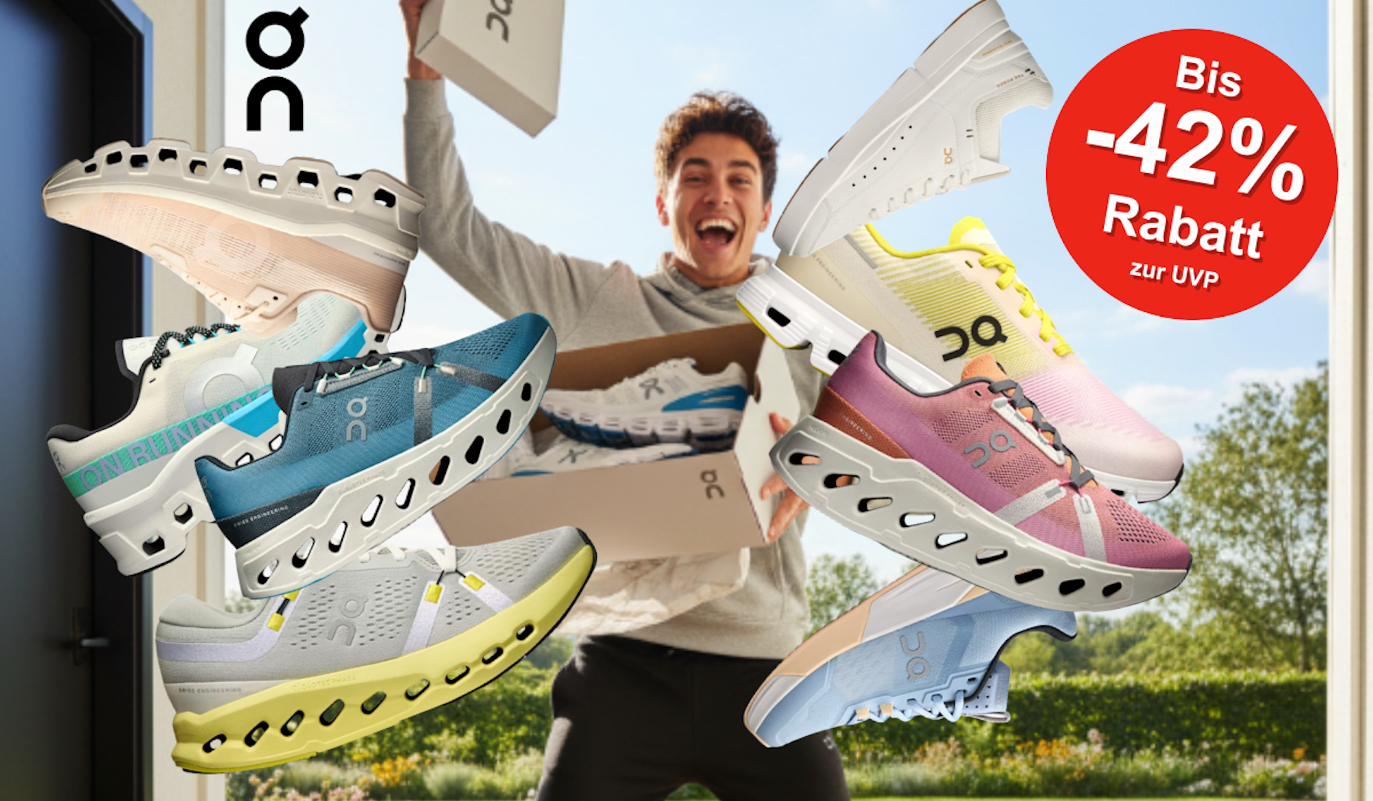 Auf dem KI generierten Hintergrundbild ist ein Mann zu sehen, der seinen Schuhkarton mit On Sneaker offen hat und den Deckel freudig in die Luft reißt. Auf dem Bild sind diverse On Running Sneaker zu sehen, die derzeit reduziert sind.