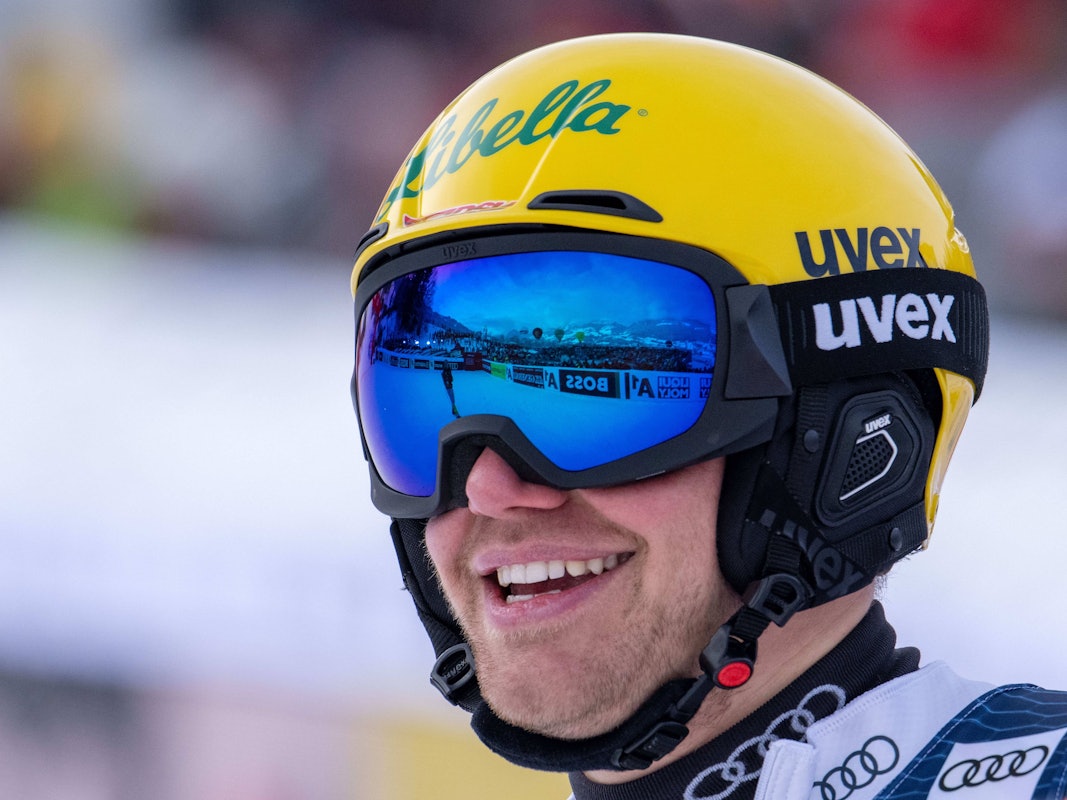 Sebastian Holzmann lacht.