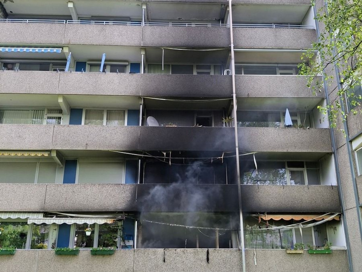 Wohnungsbrand in Bonn-Auerberg, Wohnung vollständig ausgebrannt.
