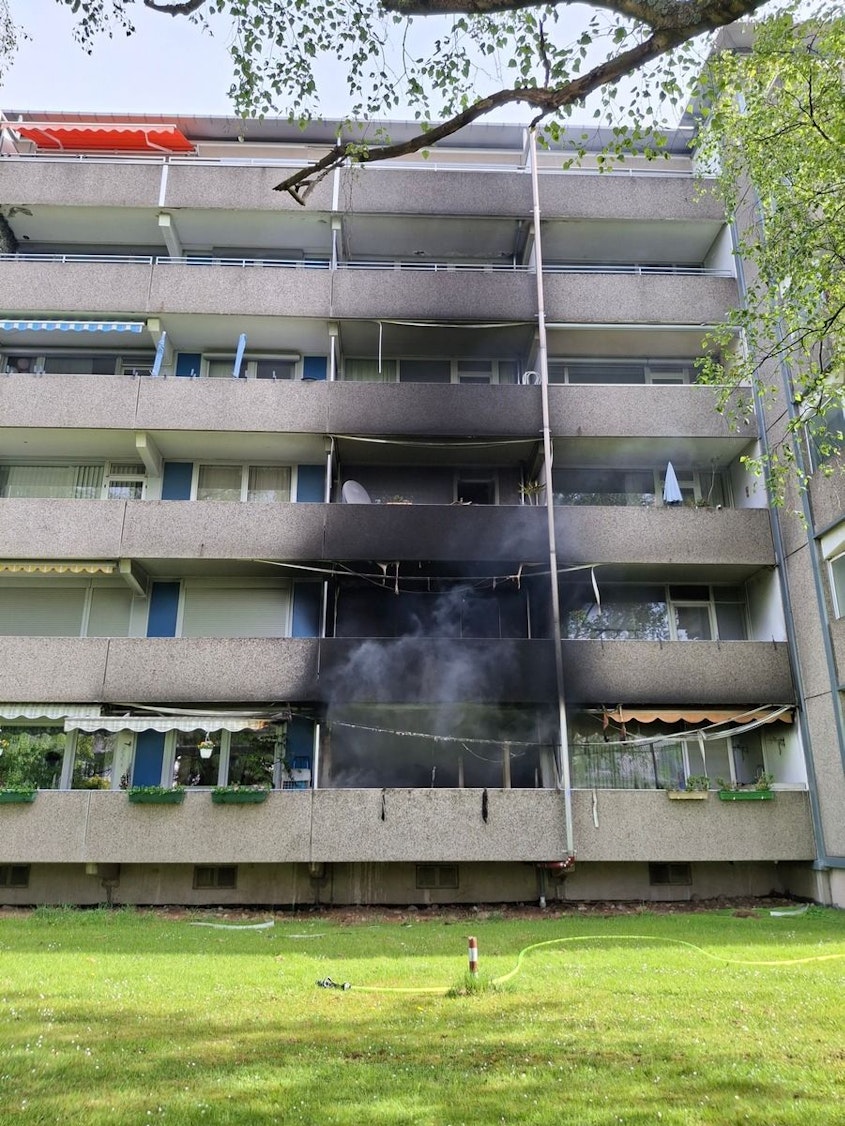 Wohnungsbrand in Bonn-Auerberg, Wohnung vollständig ausgebrannt.