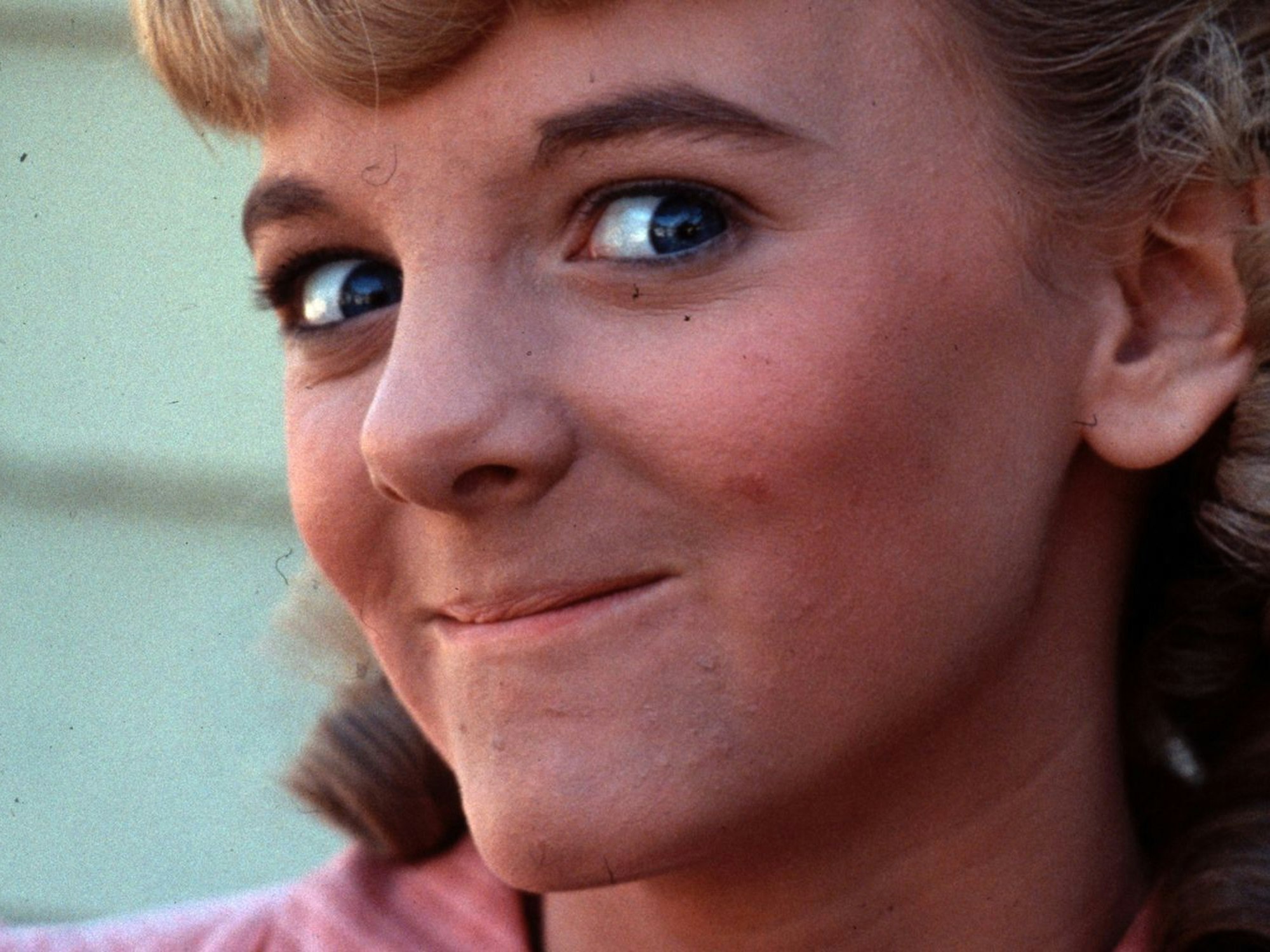 Der freche, herausfordernde Blick täuscht nicht: Nellie Oleson (Alison Arngrim) hat es faustdick hinter den Ohren. (Bild: © 1978 National Broadcasting Company, Inc. All Rights )