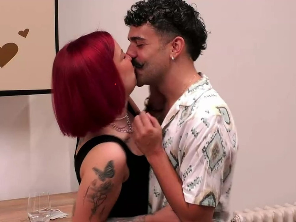 Zwischen Denise und Yoel funkte es im „First Dates Hotel“. (Bild: RTL)