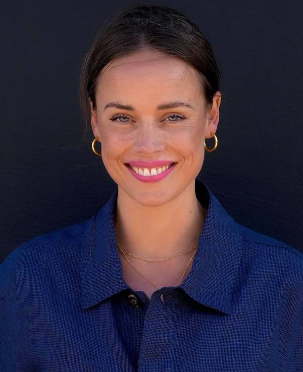 Portait-Foto von Linda-Marlen Leinweber.
