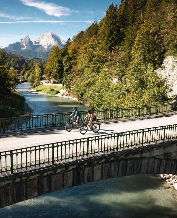 Radfahrer auf dem Fernradweg Salzschleife