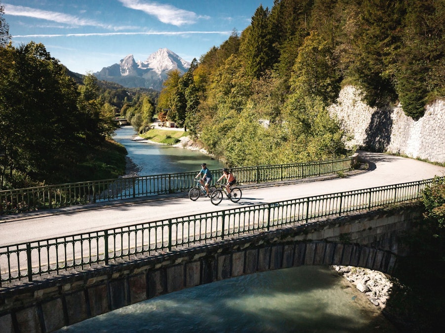 Radfahrer auf dem Fernradweg Salzschleife