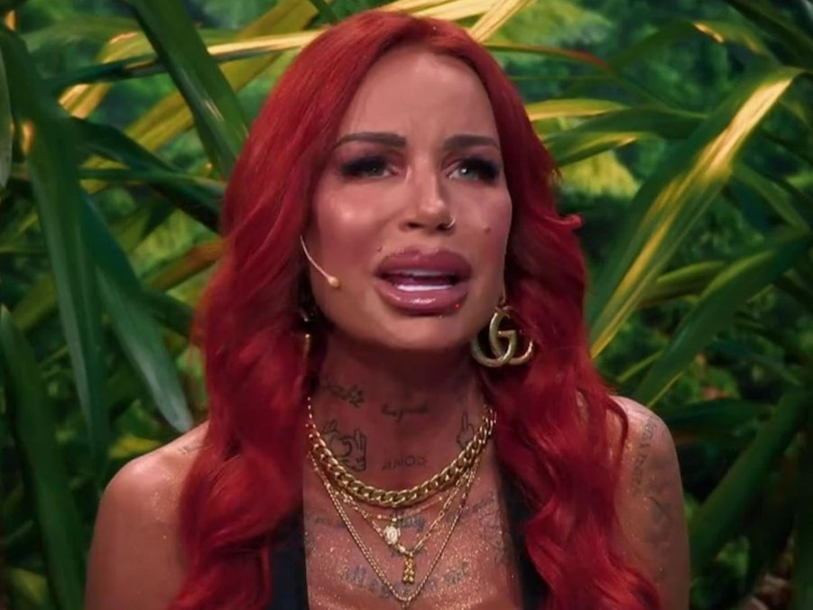 Gina-Lisa Lohfink stürmte beim Wiedersehen von „Realty Queens“ aufgebracht aus dem Studio. (Bild: RTL)