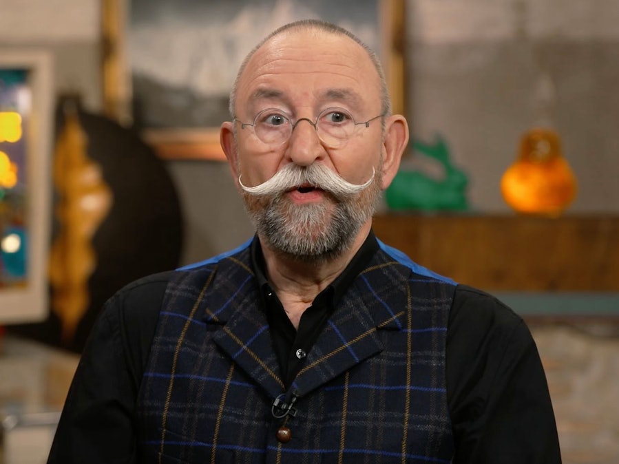 Die Verkäuferin setzte ihre Preisvorstellung dennoch bei 4.000 bis 5.000 Euro an. Horst Lichter reagierte überrascht: „Das ist gut Geld.“ (Bild: ZDF)