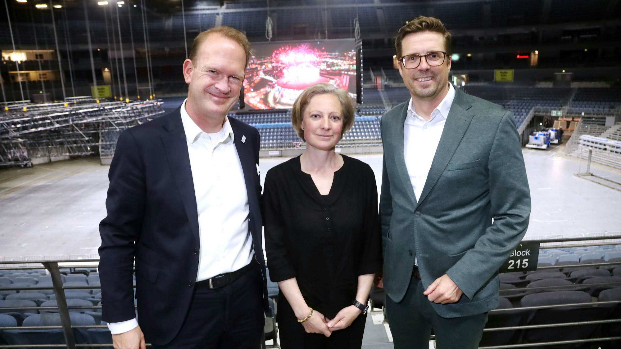 Stefan Löcher (v.l.) Dr. Inga Oelrichs und Wirtschaftsdezernent Andree Haack präsentierten die Ergebnisse der Studie.