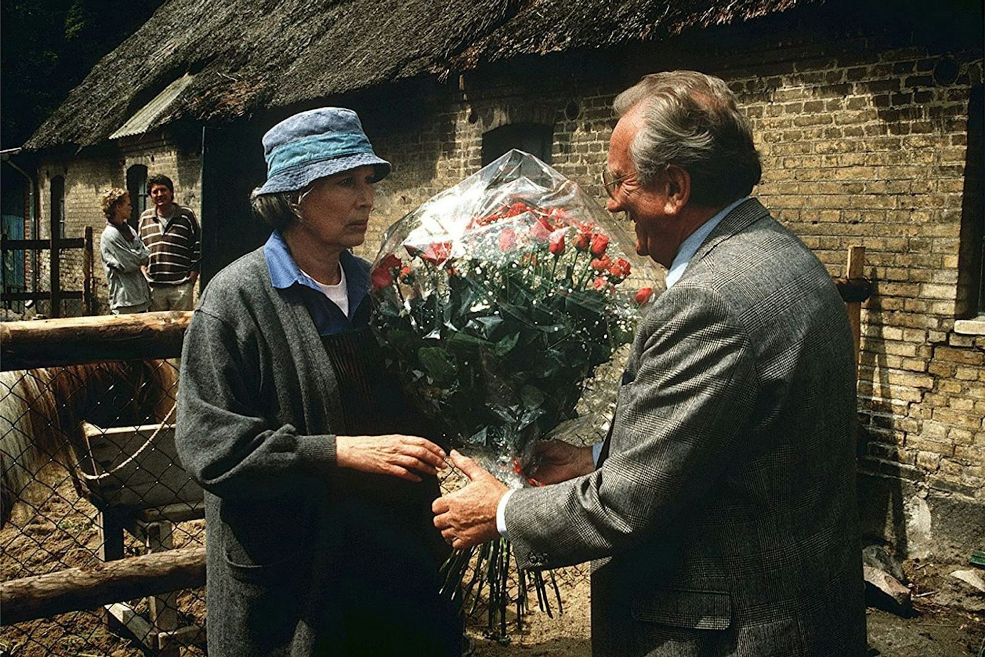 Antje Weisgerber galt als renommierte Theaterschauspielerin, bevor sie in „Der Landarzt“ ihre bekannteste TV-Rolle spielte. Sie starb 2004 im Alter von 82 Jahren. (Bild: ZDF / Studio Hamburg Enterprises)