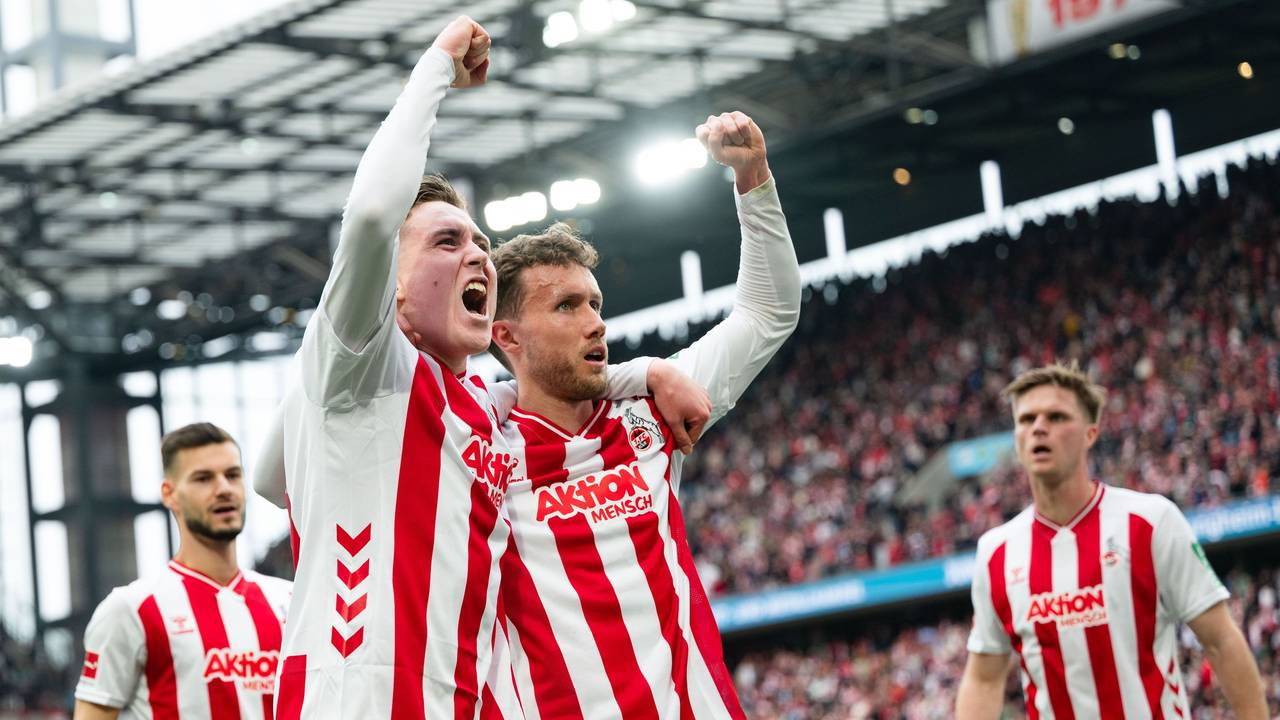 Die Spieler des 1. FC Köln jubeln in der Bundesliga.