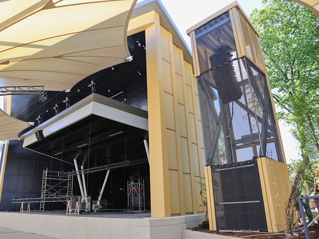 Blick auf die Bühne des Kölner Tanzbrunnens.