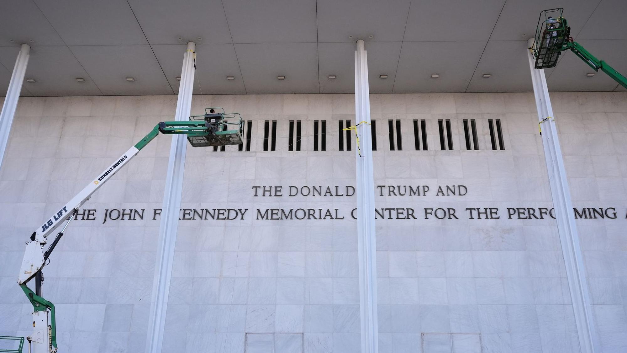 Aus Kennedy Center wird Trump Kennedy Center