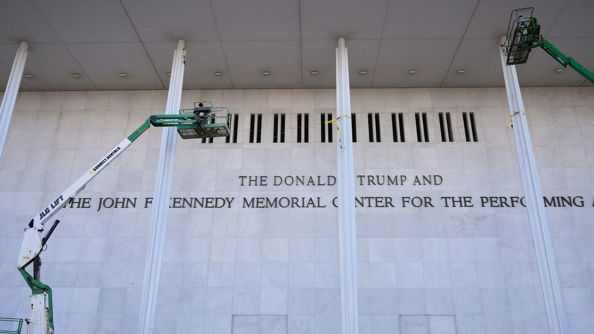 Aus Kennedy Center wird Trump Kennedy Center