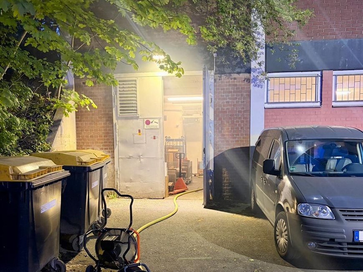 Brand in einem Geschäftshaus in Mettmann.