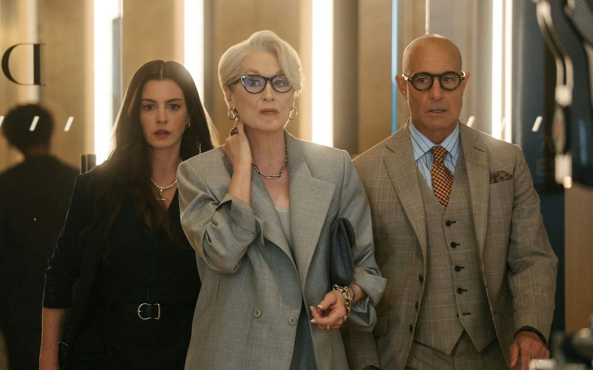 „Der Teufel trägt Prada 2“ ist ab 30. April in den Kinos zu sehen. Mit von der Partie in der Komödie ist neben Anne Hathaway und Meryl Streep erneut auch Stanley Tucci. (Bild: Disney/20th Century Studios/Macall Polay)