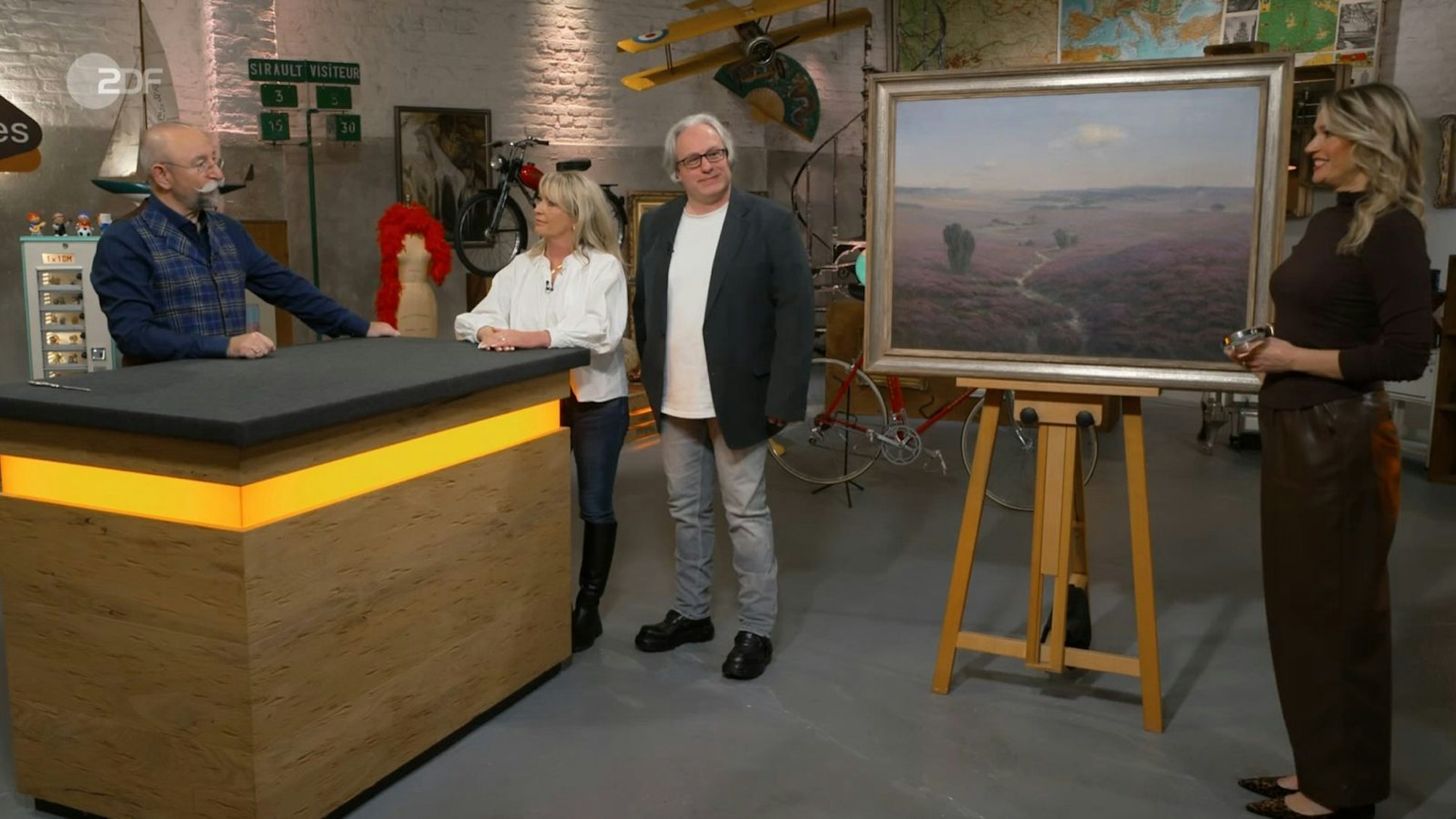 Kunsthistorikerin Dr. Bianca Berding nahm ein Gemälde aus Familienbesitz unter die Lupe. (Bild: ZDF)