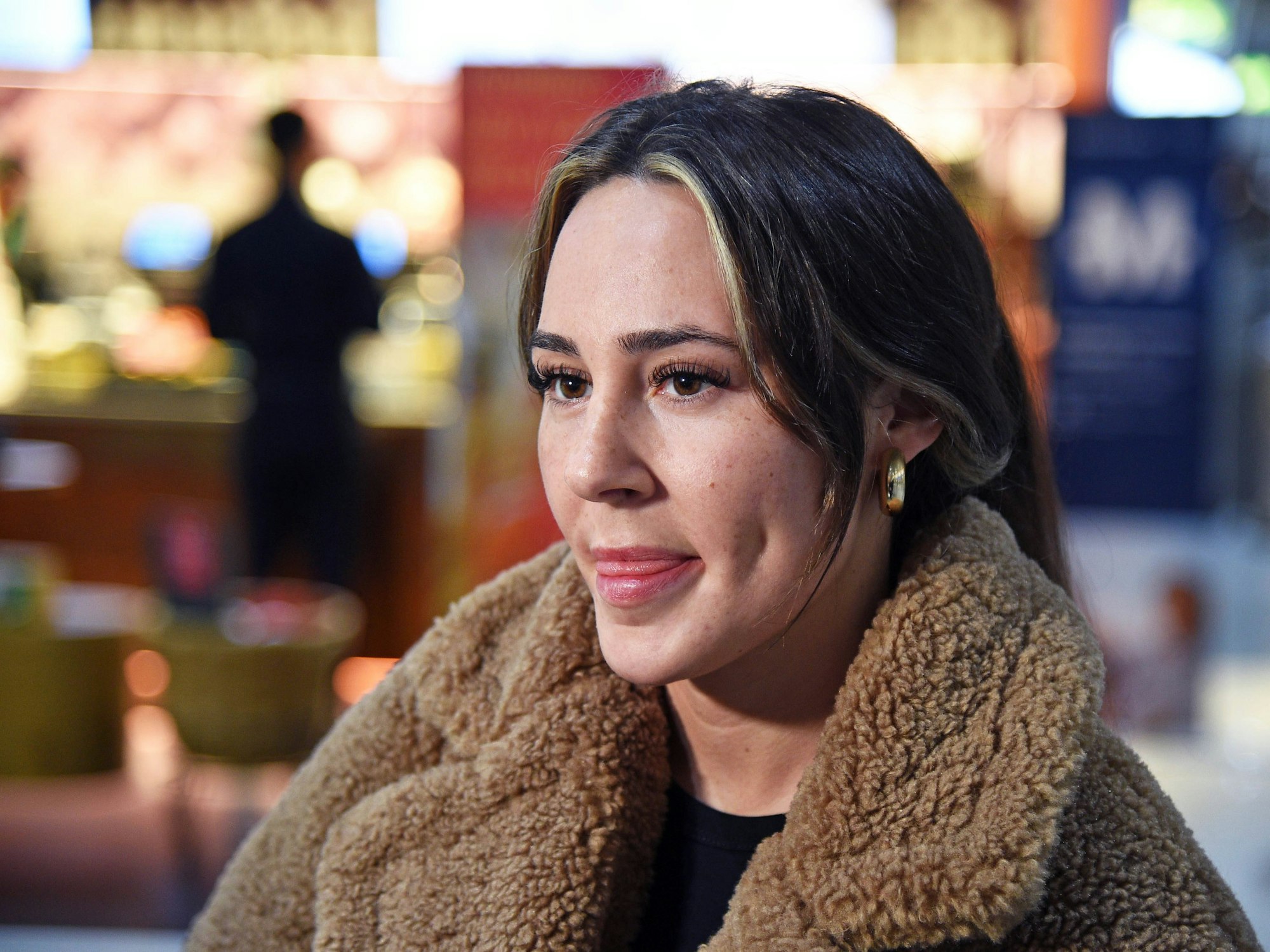 Alessia Herren, hier beim Abflug ins Dschungelcamp im Januar 2025, ist vor wenigen Tagen zum zweiten Mal Mutter geworden.