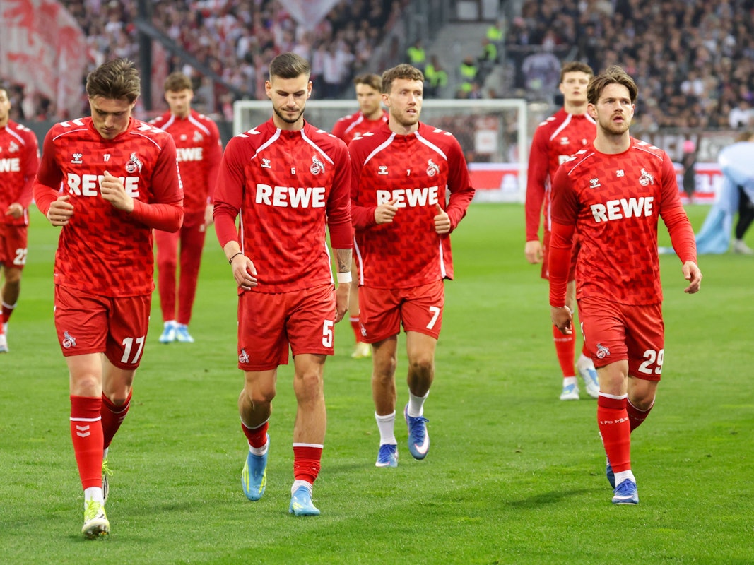 FC-Spieler beim Aufwärmen.