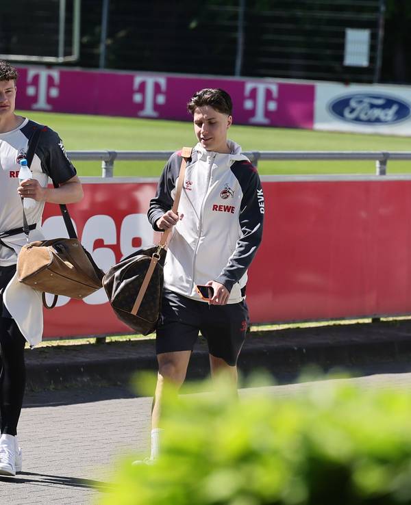 Eric Martel und Denis Huseinbasic auf dem Weg zur Abfahrt.