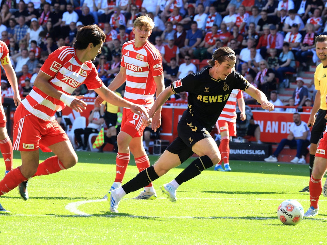 DEU, DFL, 1. FBL, 1.FC Union vs. 1.FC Koeln, / 02.05.2026, Stadion Alte Foersterei, Berlin, DEU, DFL, 1. FBL, 1.FC Union vs. 1.FC Koeln, im Bild: Diogo Leite 1.FC Union Berlin 4, JAKUB KAMINSKI 1.FC Koeln 16 DFL - regulations prohibit any use of Photographs as image sequences and/or quasi-video *** DEU, DFL, 1 FBL, 1 FC Union vs 1 FC Koeln, 02 05 2026, Stadion Alte Foersterei, Berlin, DEU, DFL, 1 FBL, 1 FC Union vs 1 FC Koeln, im Bild Diogo Leite 1 FC Union Berlin 4 , JAKUB KAMINSKI 1 FC Koeln 16 DFL regulations prohibit any use of Photographs as image sequences and or quasi video nordphotoxGmbHx/xEngler nph00076