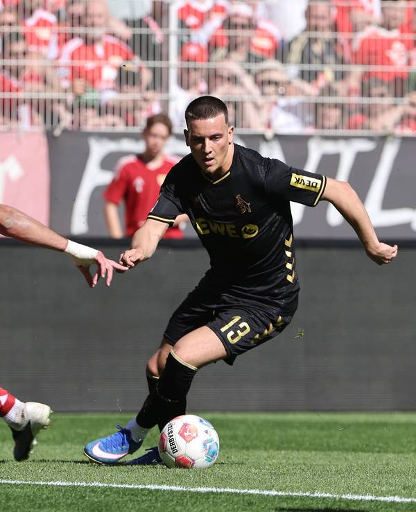 Said El Mala im Dribbling gegen Diogo Leite.