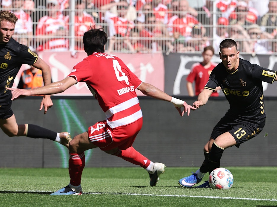 Said El Mala im Dribbling gegen Diogo Leite.