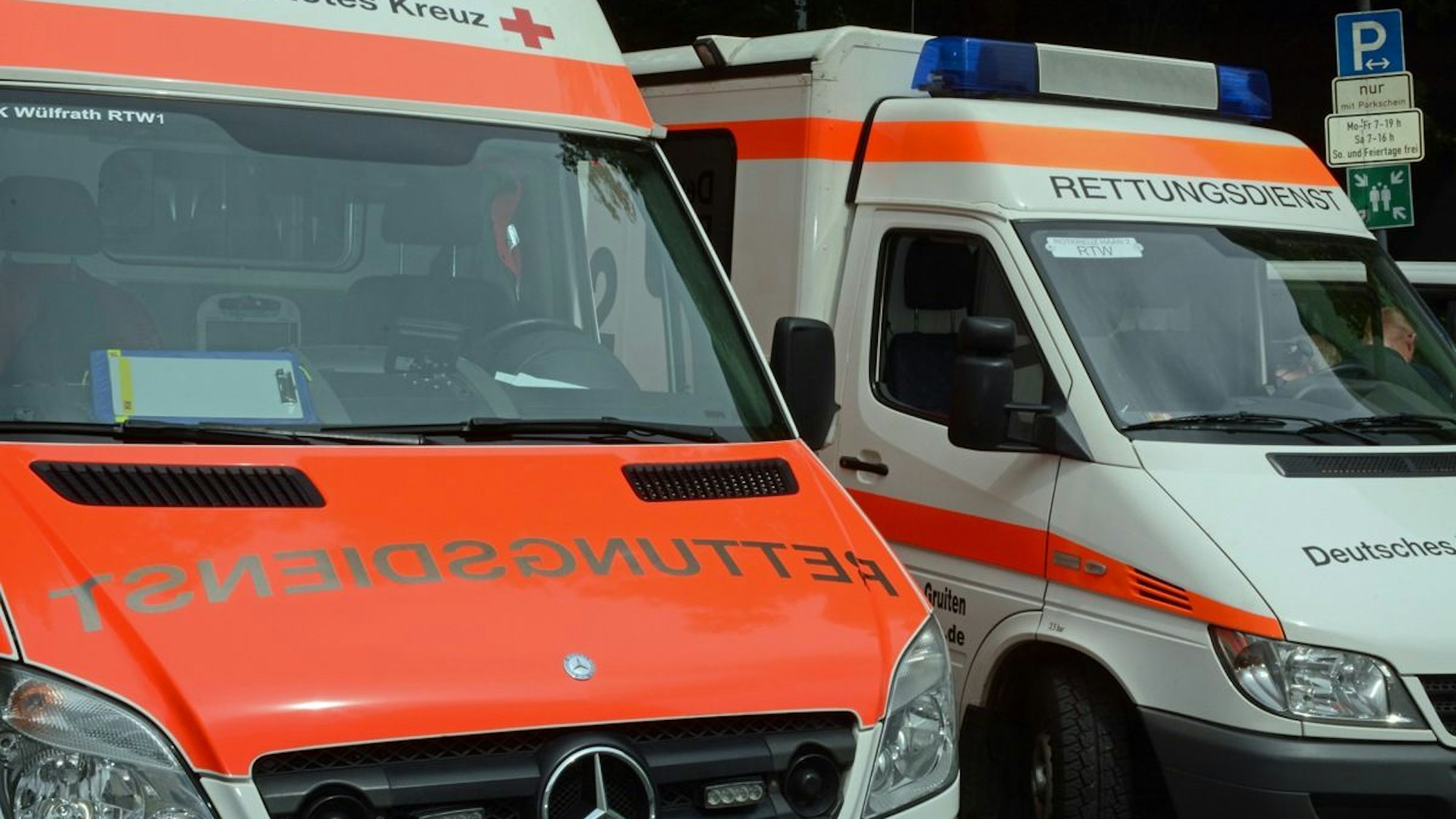 Zusammenstoß zwischen Auto und Rennradfahrer in Heiligenhaus.