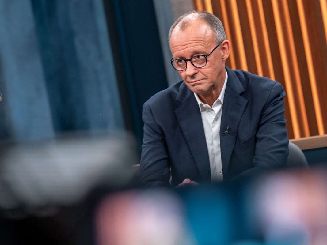 Bundeskanzler Friedrich Merz (CDU) bei der ARD-Polit-Talkshow „Caren Miosga“ (Archivbild).