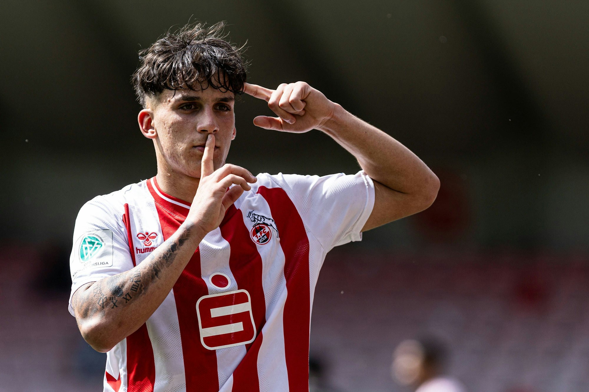 Jason Ponente Ramirez jubelt für die U19 des 1. FC Köln.