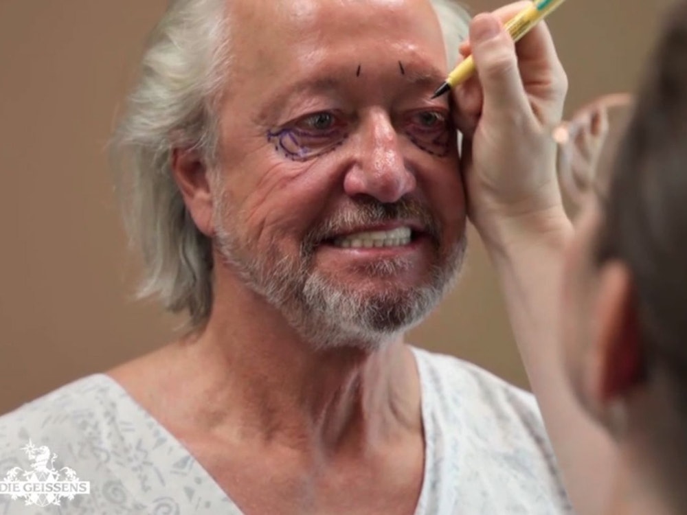 Robert Geiss legt sich mit 62 Jahren erstmals unters Messer. (Bild: RTLZWEI)