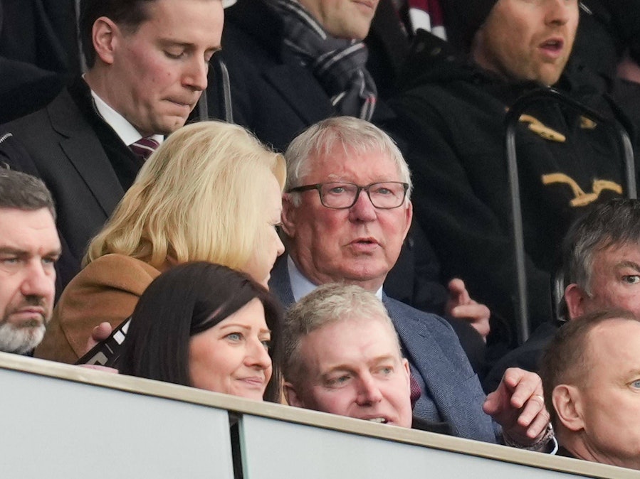 Sir Alex Ferguson und weitere Personen