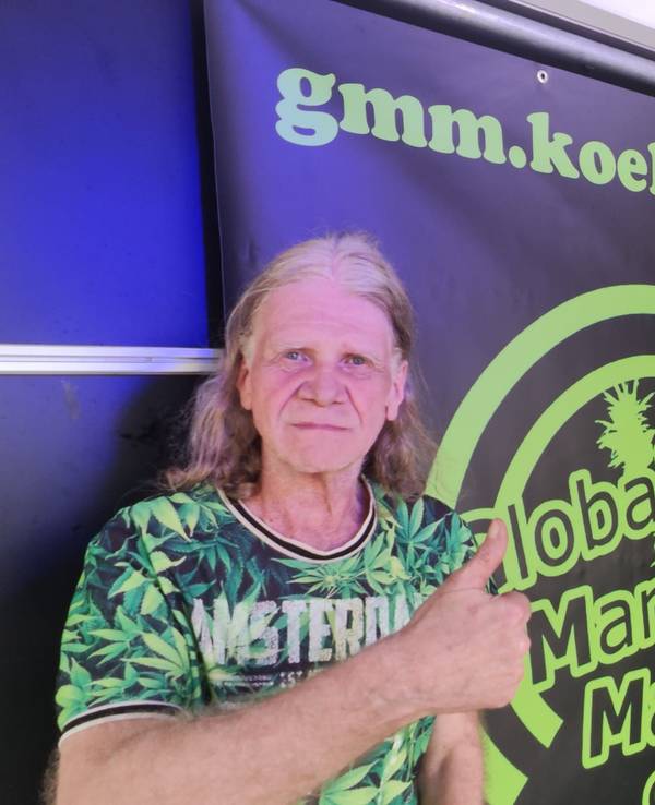 Anmelder der Kundgebung: Willie Obst (Vorsitzender Cannabis Solutions Cologne e. V.)