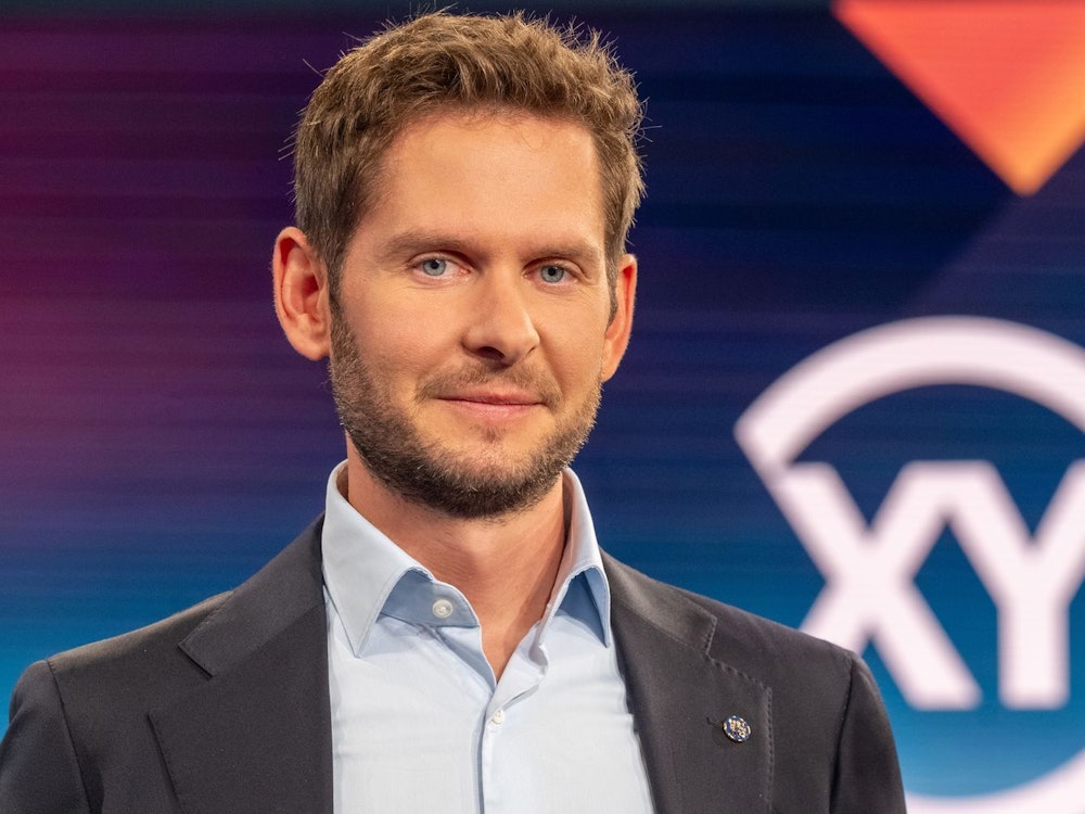 Fabian Puchelt ist Pressesprecher des LKA Bayern und aus „Aktenzeichen XY ... ungelöst“ und dem „XY Update“ bekannt. (Bild: ZDF/Saskia Pavek)