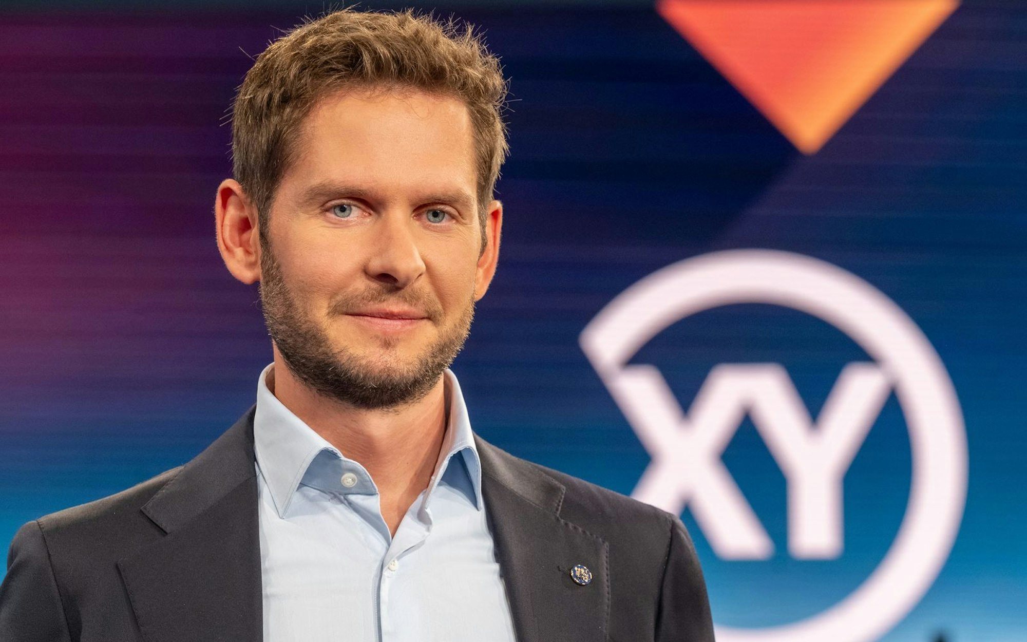 Fabian Puchelt ist Pressesprecher des LKA Bayern und aus „Aktenzeichen XY ... ungelöst“ und dem „XY Update“ bekannt. (Bild: ZDF/Saskia Pavek)
