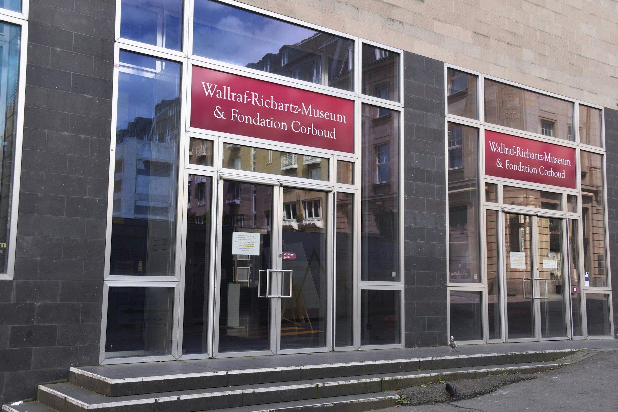 Eingang zum Wallraf-Richartz-Museum & Fondation Corboud in Köln