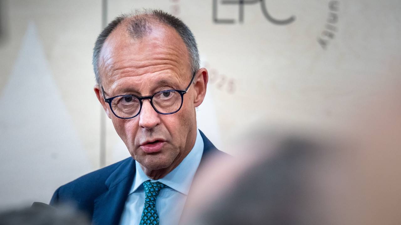 Bundeskanzler Friedrich Merz beantwortet Fragen der Journalisten.