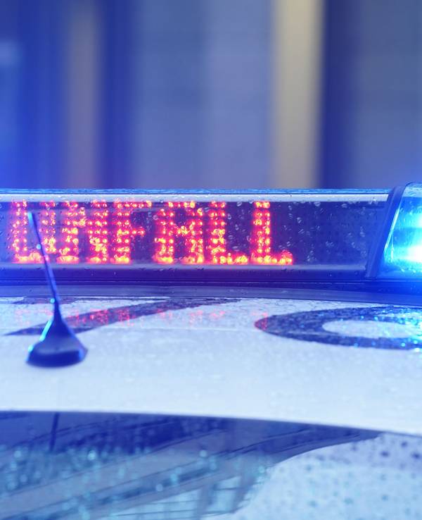 Ein Neunjähriger ist nach einem Unfall auf einer Landstraße bei Enger in Nordrhein-Westfalen gestorben (Symbolbild).