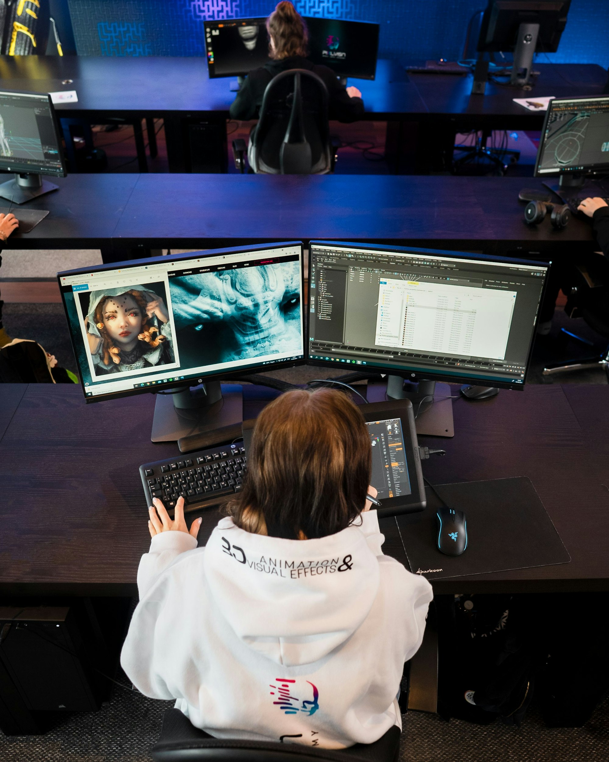 Immer mehr Streaming-Anbieter, Serien, Filmen und Games begeistern in den letzten Jahren Milliarden Menschen. Es braucht immer mehr Die Nachfrage an 3D-Spezialisten ist riesig – trotz KI.