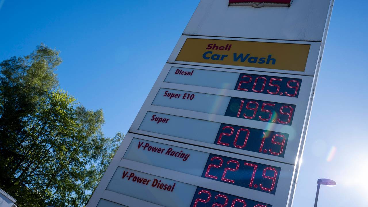 Kraftstoffpreise auf digitaler Anzeigetafel
